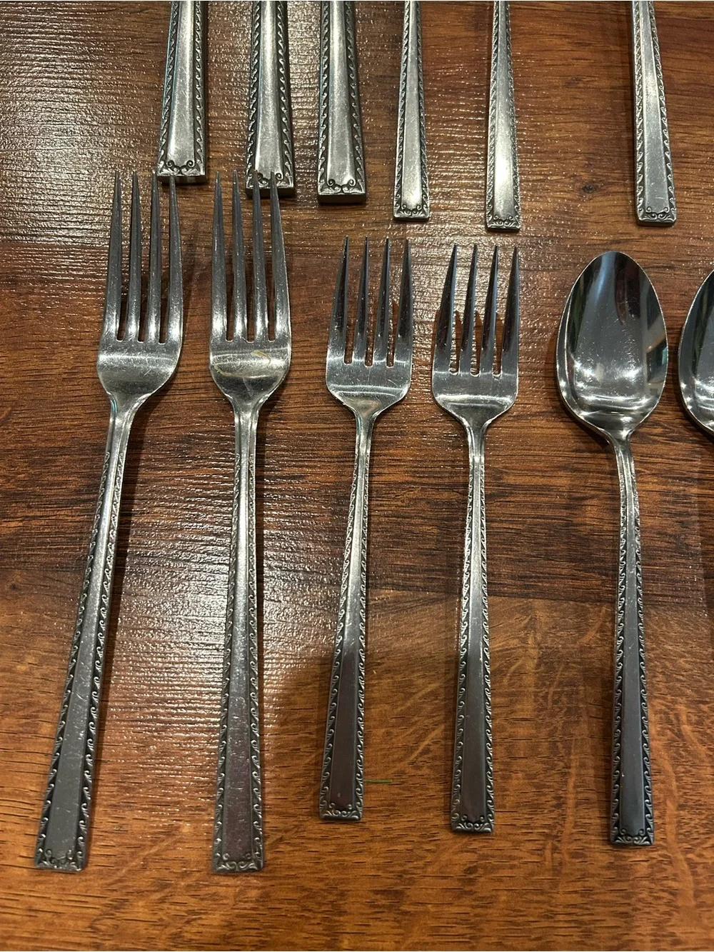 National Stainless Bell Wood Pattern Scroll Edge 23 Piece Flatware